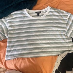 FOREVER 21 Striped Cropped Tee